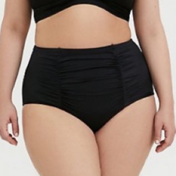 NWT TORRID LEOPARD WIRELESS V-FLOUNCE BIKINI TOP ROUCHED BOTTOM - Picture 9 of 10